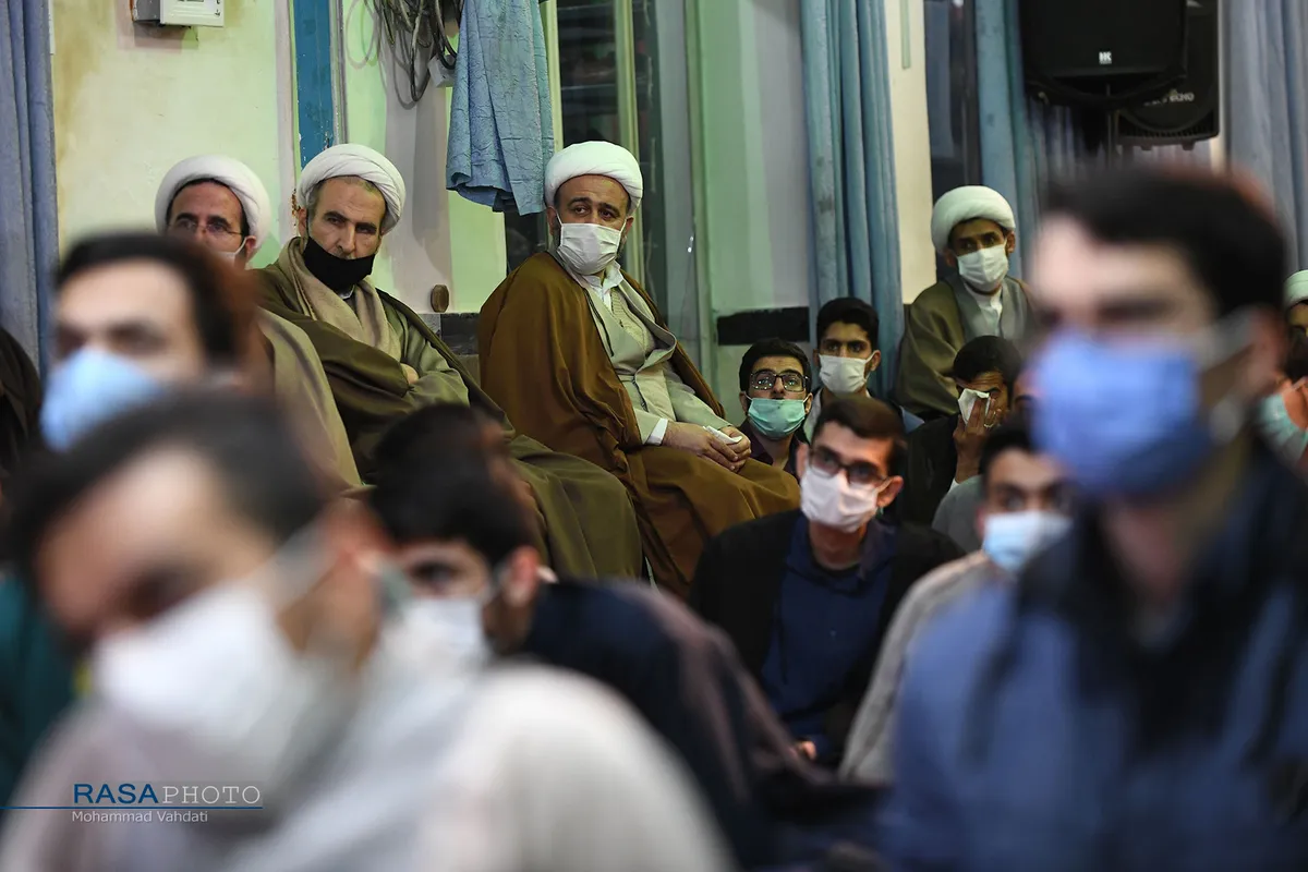 بزرگداشت حضرات آیات یزدی و مصباح یزدی در مدرسه حقانی قم