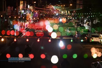 چراغانی کوچه&zwnj;ها و خیابان&zwnj;ها در قم در آستانه میلاد امام زمان (عج)