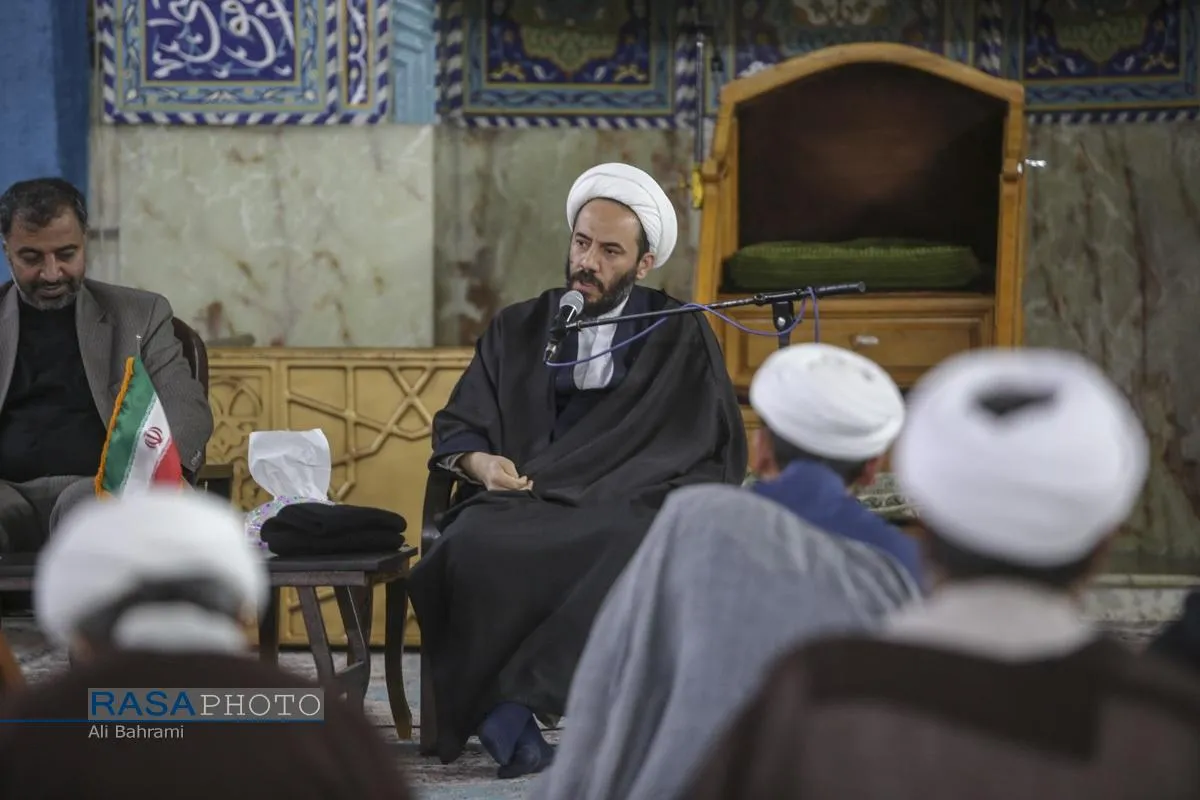 یادبود شهید علی اکبر حسین&zwnj;زاده دادستان اسفراین در مدرسه علمیه معصومیه