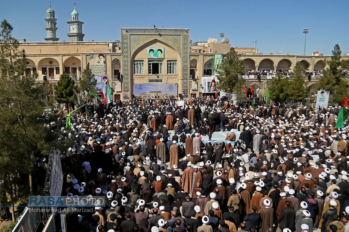 تجمع بزرگ علما، اساتید و طلاب حوزه علمیه قم با عنوان "جهاد بزرگ برای ساختن ایران اسلامی بزرگ"