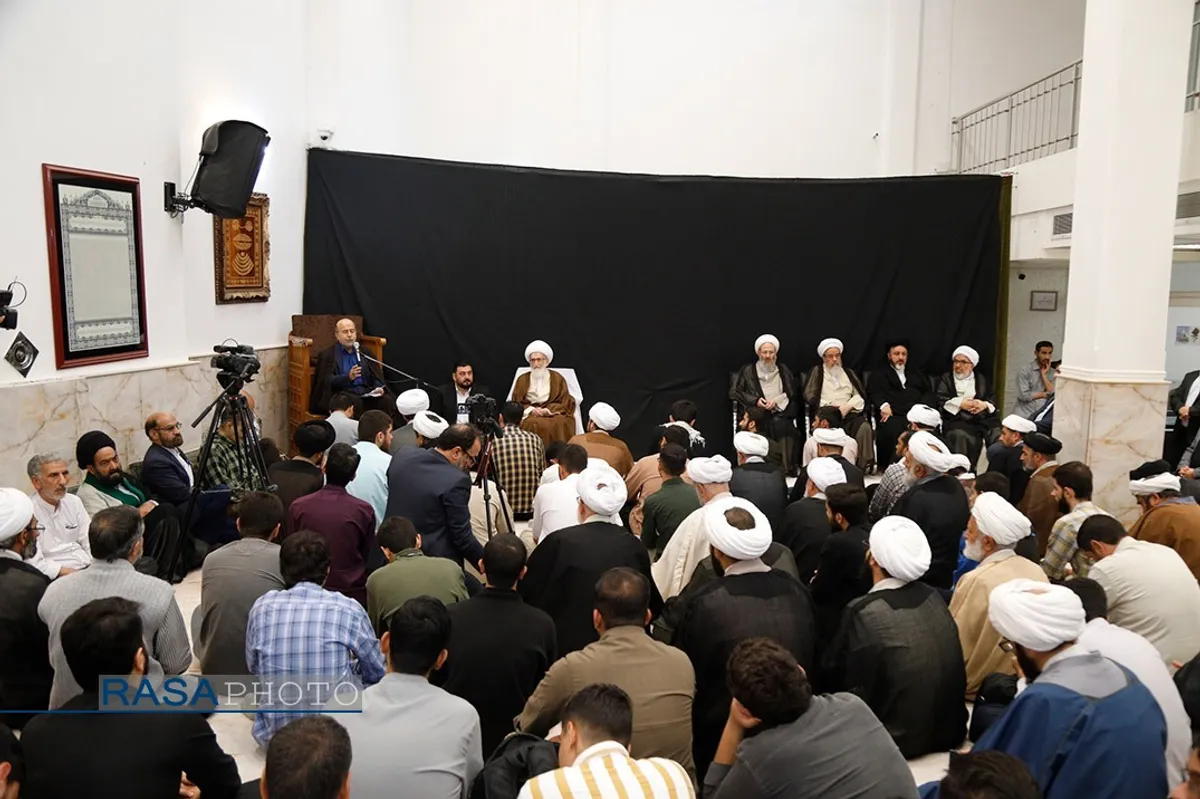 بزرگداشت شهدای غزه و اعلام حمایت از ملت فلسطین در دفتر حضرت آیت&zwnj;الله نوری همدانی
