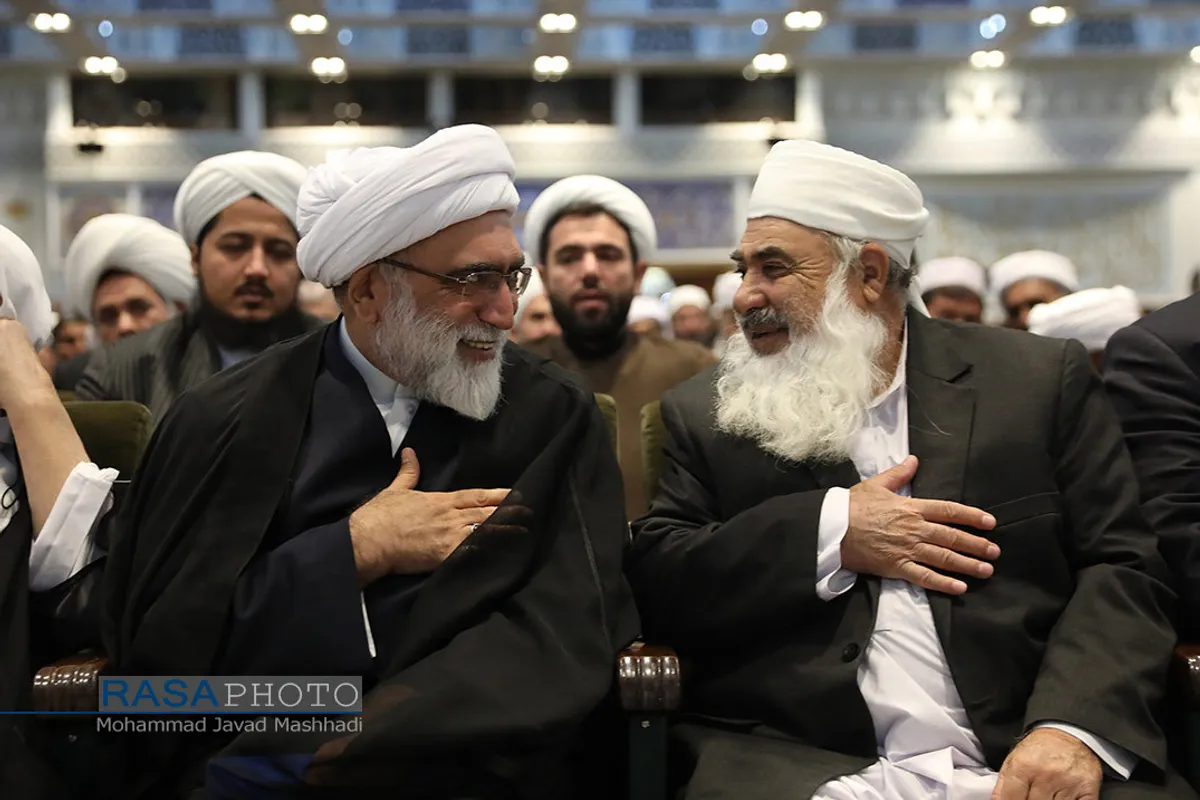 تشرف کاروان اهل سنت به حرم مطهر رضوی