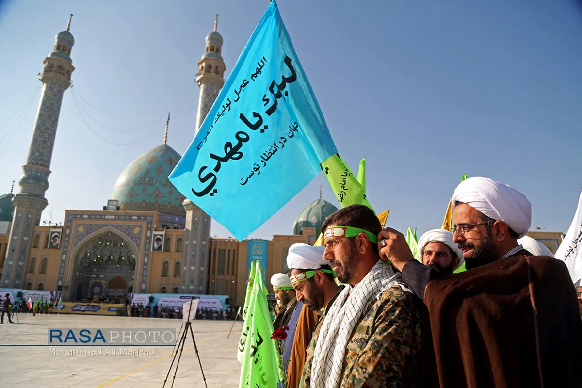 صبحگاه مشترک نیرو&zwnj;های مصلح با عنوان بیعت با امام زمان (عج) با حضور سردار باقری فرمانده کل نیرو&zwnj;های مصلح و حجت الاسلام والمسلمین رحیمیان