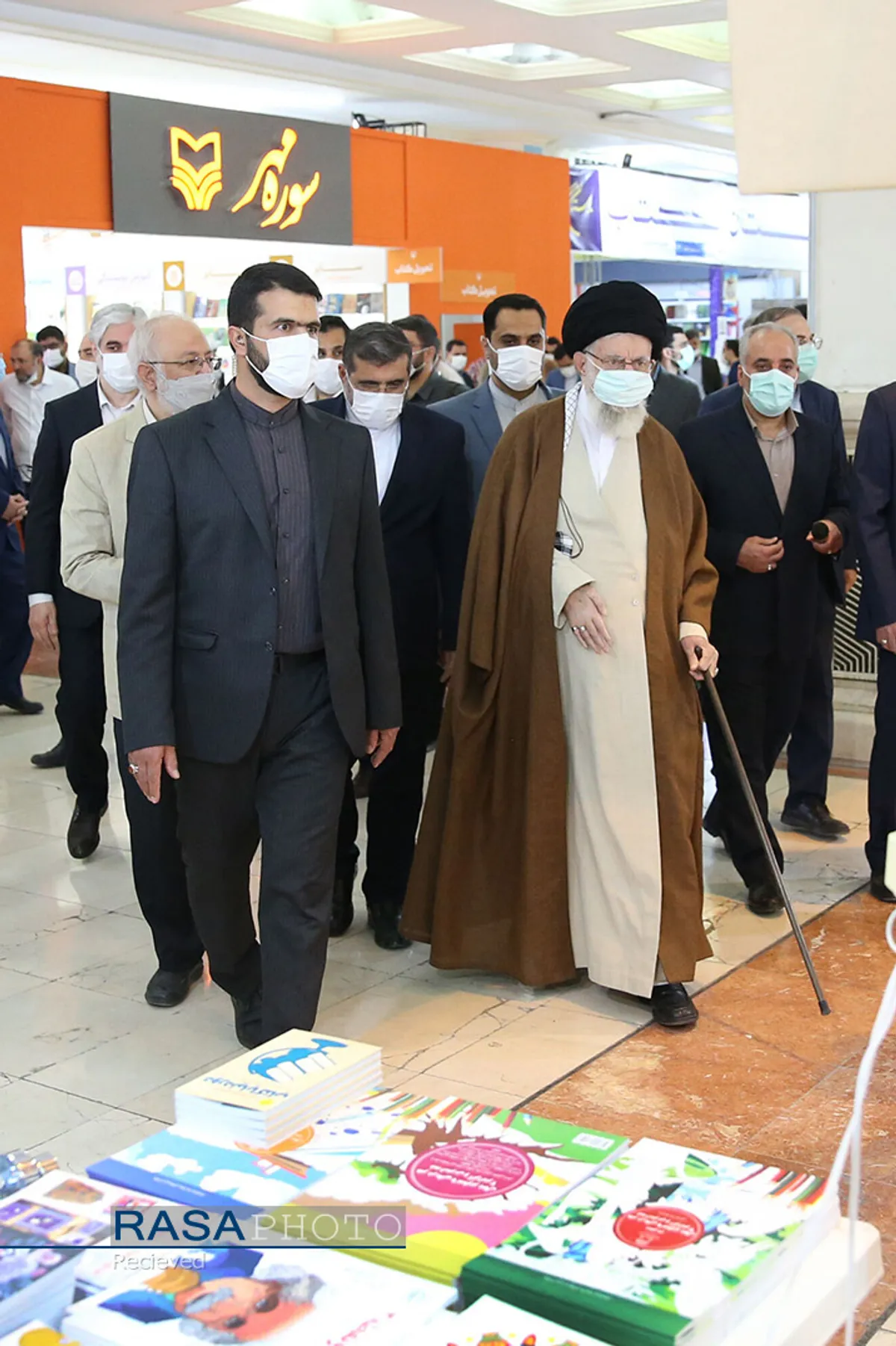 بازدید مقام معظم رهبری از سی و&zwnj;&zwnj; چهارمین نمایشگاه بین&zwnj;المللی کتاب تهران