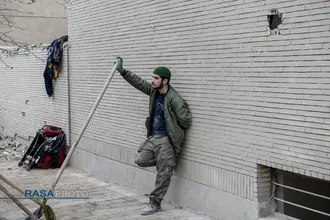 امداد رسانی طلاب حوزه علمیه تهران در اماکن آسیب دیده