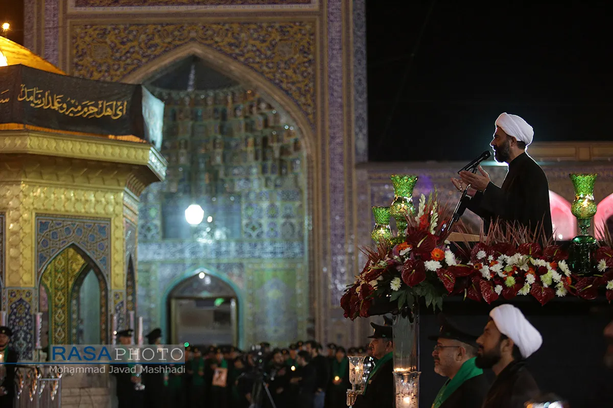 مراسم خطبه خوانی شب عاشورا در حرم مطهر رضوی&lrm;