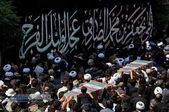 تشییع ۷ شهید گمنام دفاع مقدس در قم