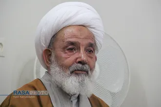 دیدار و تکریم خانواده شهدا با حضور جمعی از طلاب در بیرجند&lrm;