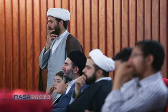 آیین رونمایی کتاب شرح نهج البلاغه متن بیانات حضرت آیت الله خامنه&zwnj;ای با سخنرانی آیت الله اعرافی مدیر حوزه علمیه