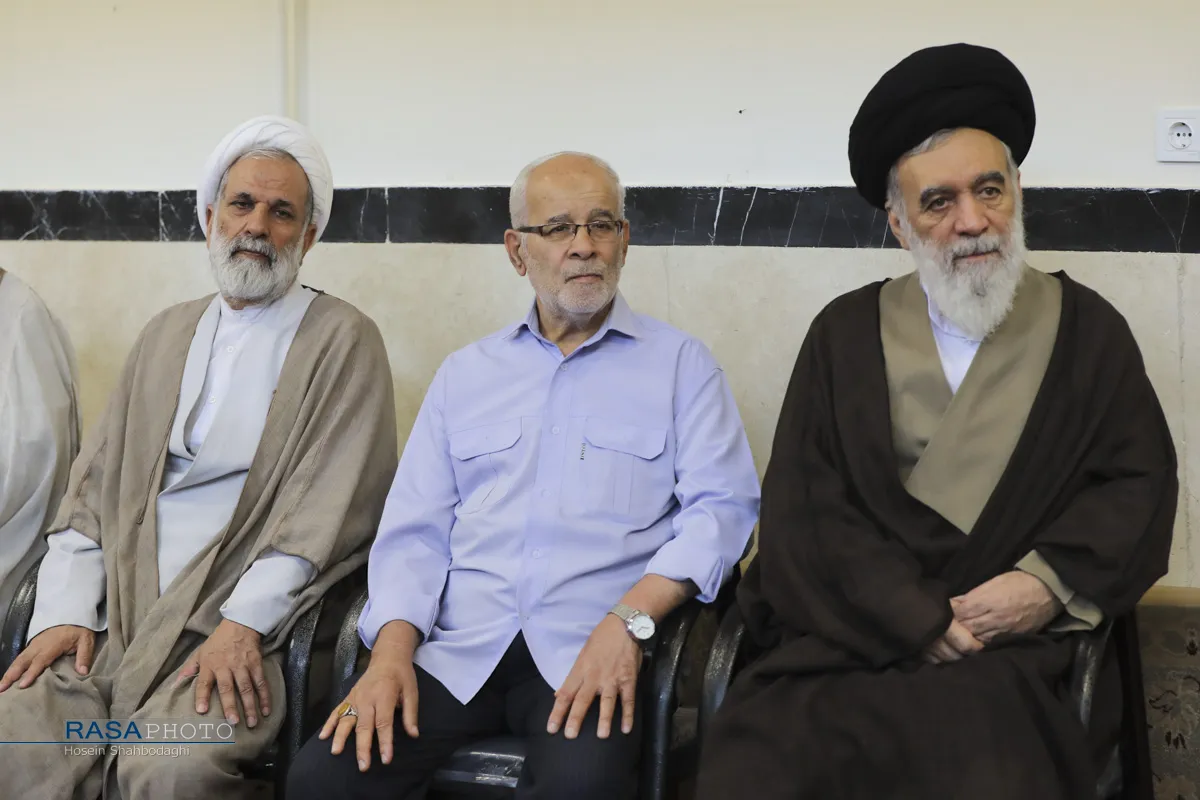 جشن میلاد پیامبر (ص) و عمامه گذاری طلاب در بیوت مراجع تقلید
