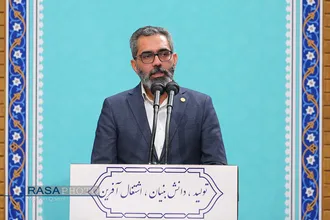 دیدار کارآفرینان، تولیدکنندگان و دانش بنیان&zwnj;ها با رهبر انقلاب
