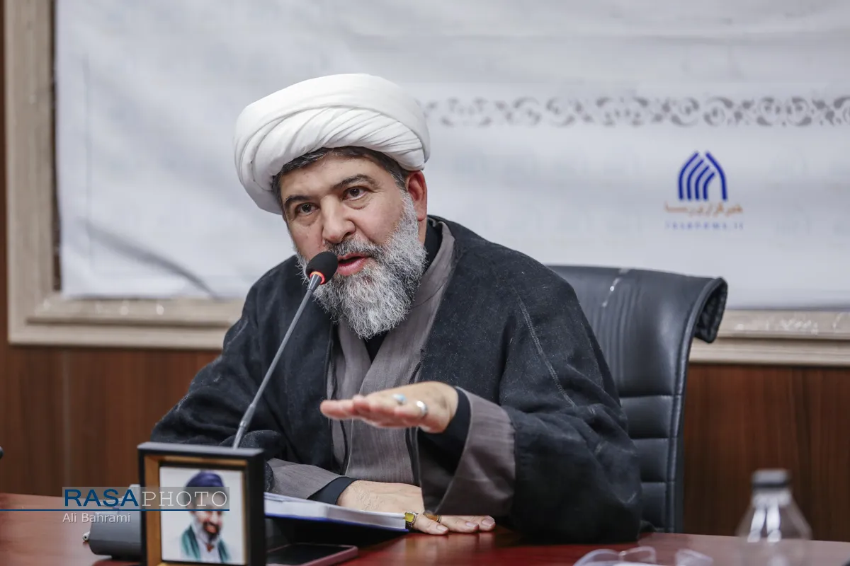 نشست بازخوانی خونخواهی رهبر شهید انقلاب از منظر مطالعات قرآنی و روایی
