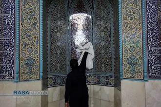 غبارروبی شبستان&zwnj;های حرم حضرت معصومه (س) در آستانه ماه مبارک رمضان