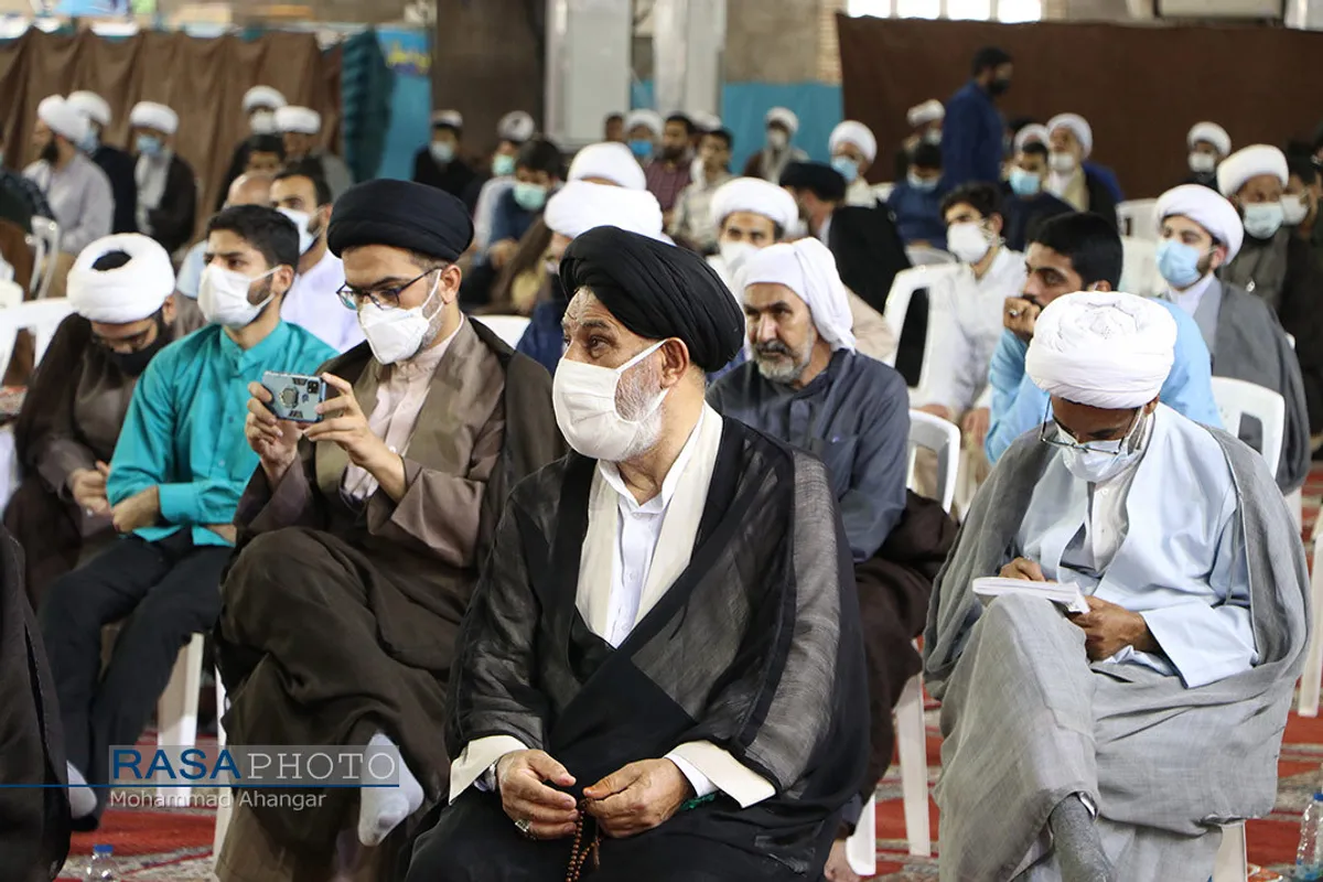 دیدار انتخاباتی طلاب جوان و فضلا با نماینده ولی فقیه در خوزستان&lrm;