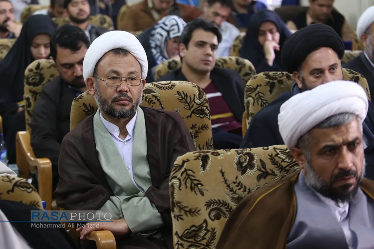 رونمایی از آثار پژوهشگاه المصطفی با موضوع انقلاب اسلامی