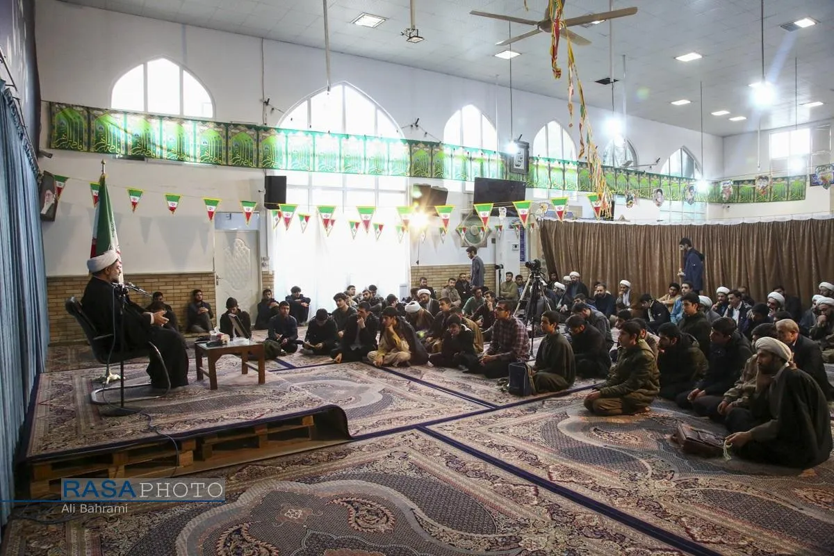جلسه تبیینی جنگ ۱۲ روزه و حوادث تروریستی دی&zwnj;ماه ۱۴۰۴