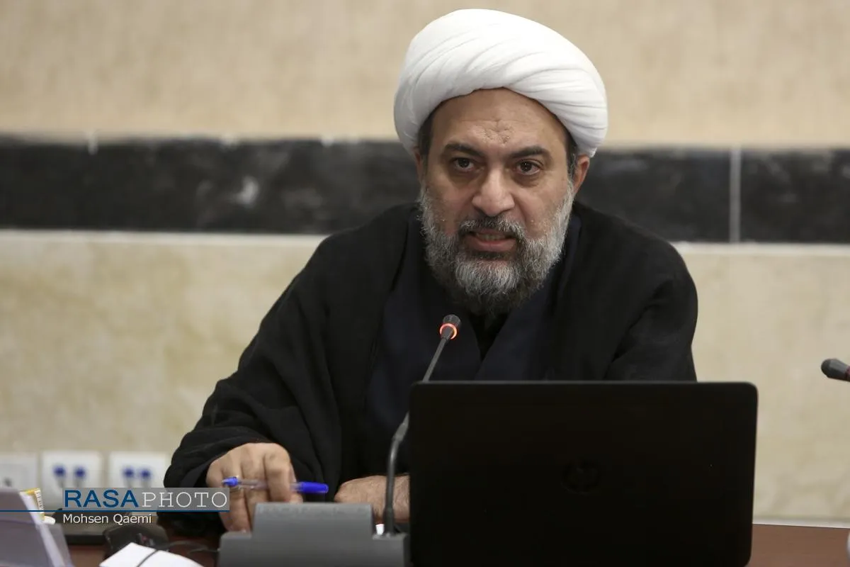 نشست تخصصی بازخوانی سبک زندگی از فردگرایی تا خانواده محوری