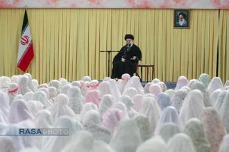 مراسم جشن تکلیف دختران دانش&zwnj;آموز با حضور مقام معظم رهبری