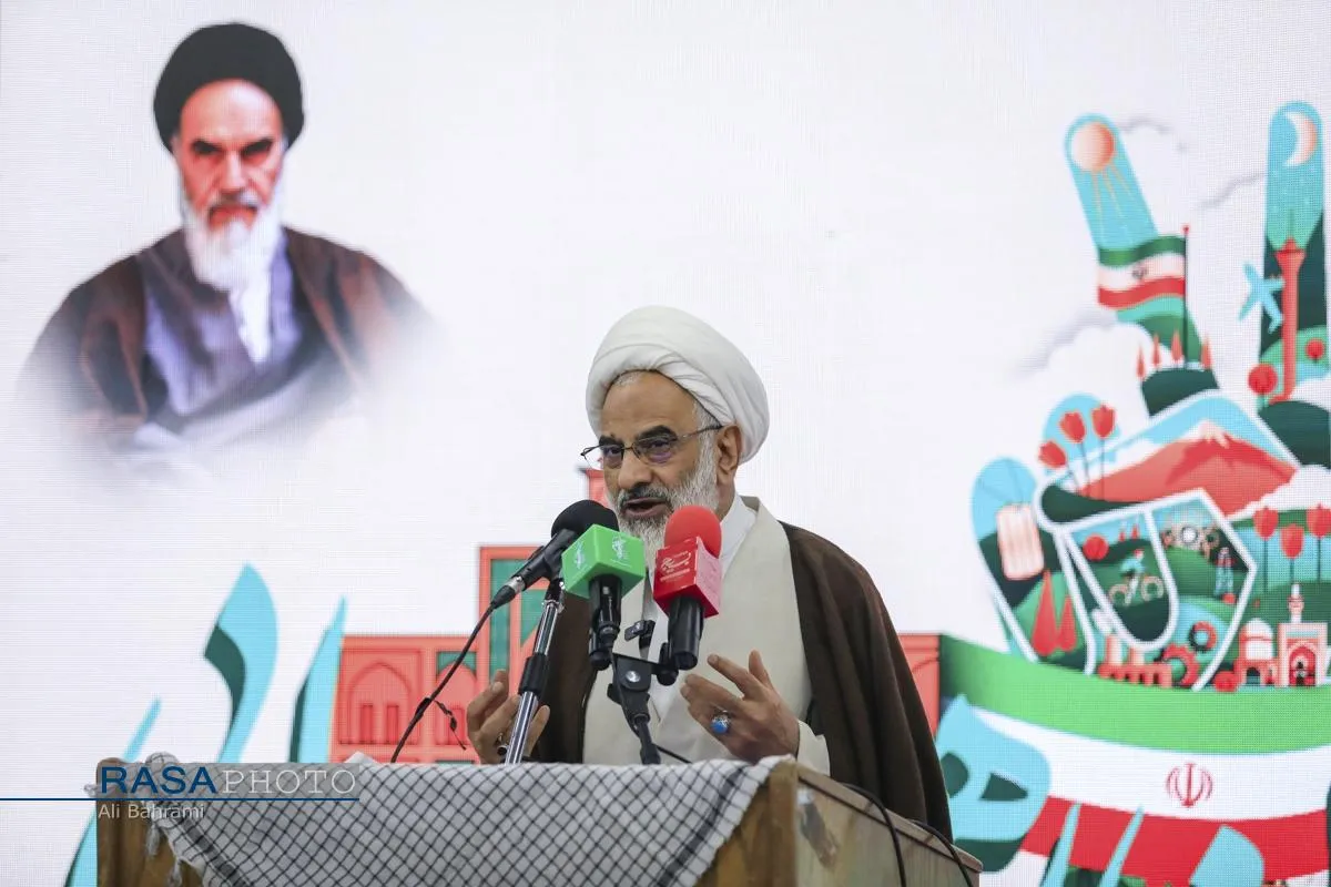 همایش بزرگ پیشگامان رهایی، گرامیداشت هفته بسیج