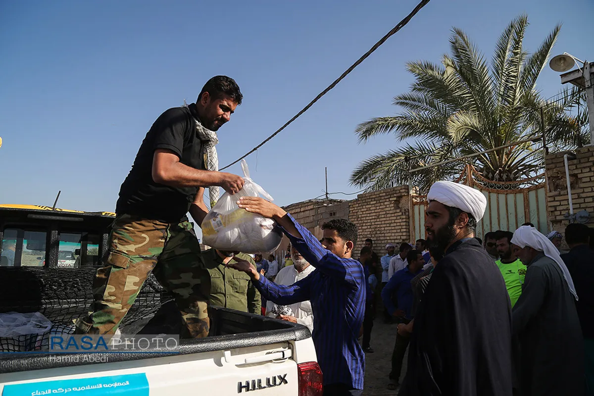 امداد رسانی مجاهدان عراقی حرکت النجباء عراق به مناطق سیل زده خوزستان