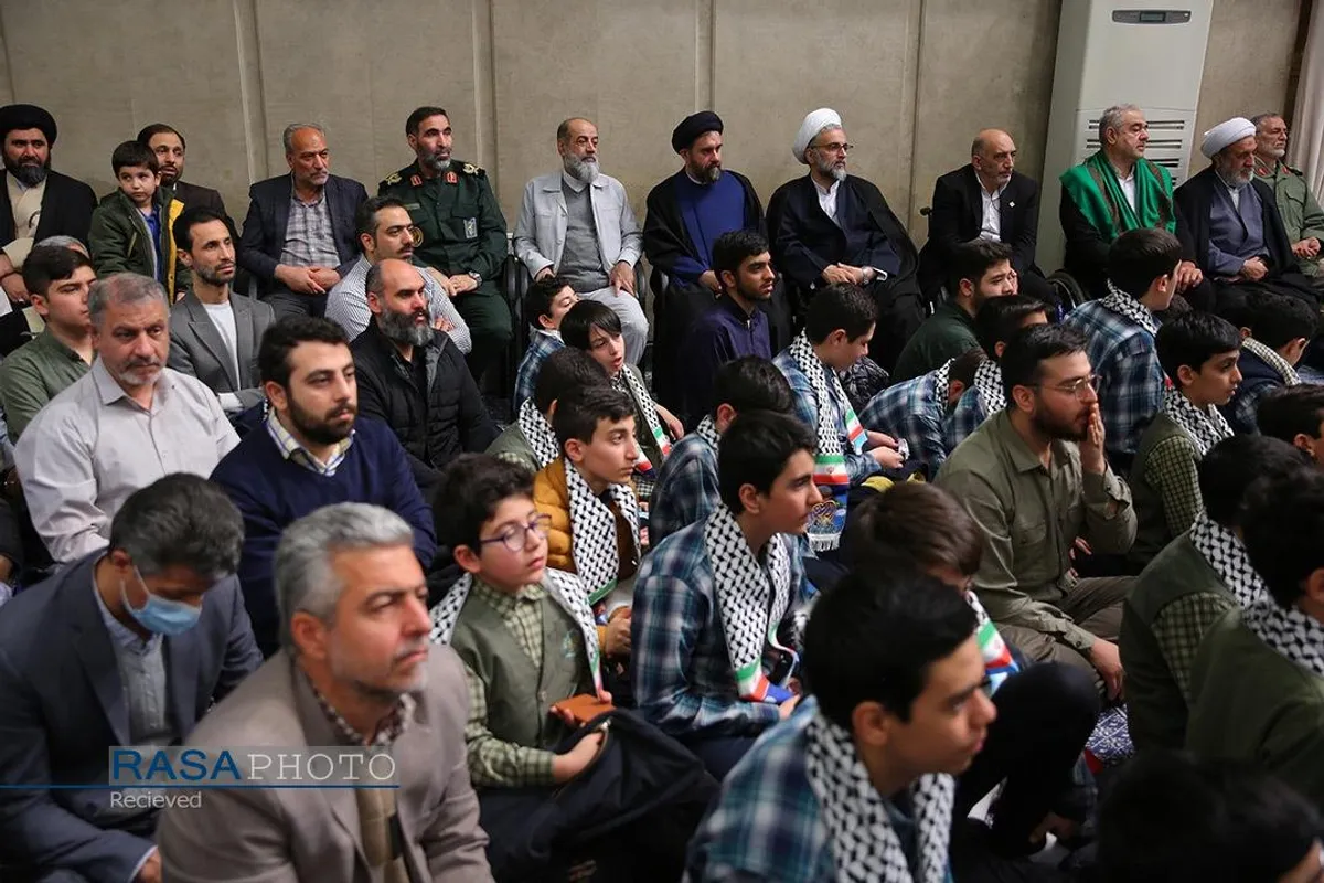 دیدار شرکت&zwnj;کنندگان در مسابقات بین&zwnj;المللی قرآن با رهبر معظم انقلاب