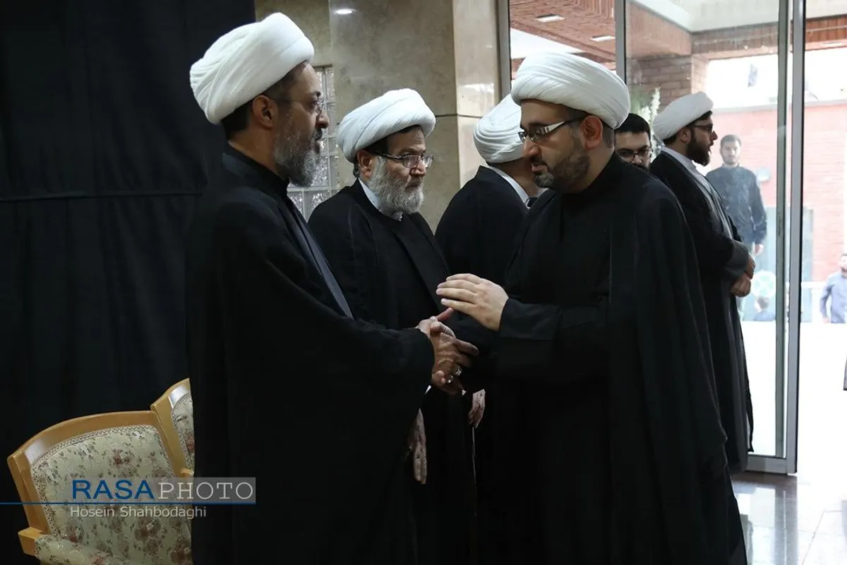 حضور شخصیت&zwnj;های حوزوی و گروه&zwnj;های مردم در دفتر حزب الله لبنان در قم