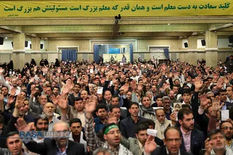 دیدار هزاران نفر از معلمان و فرهنگیان به&zwnj;مناسبت روز معلم با رهبر انقلاب