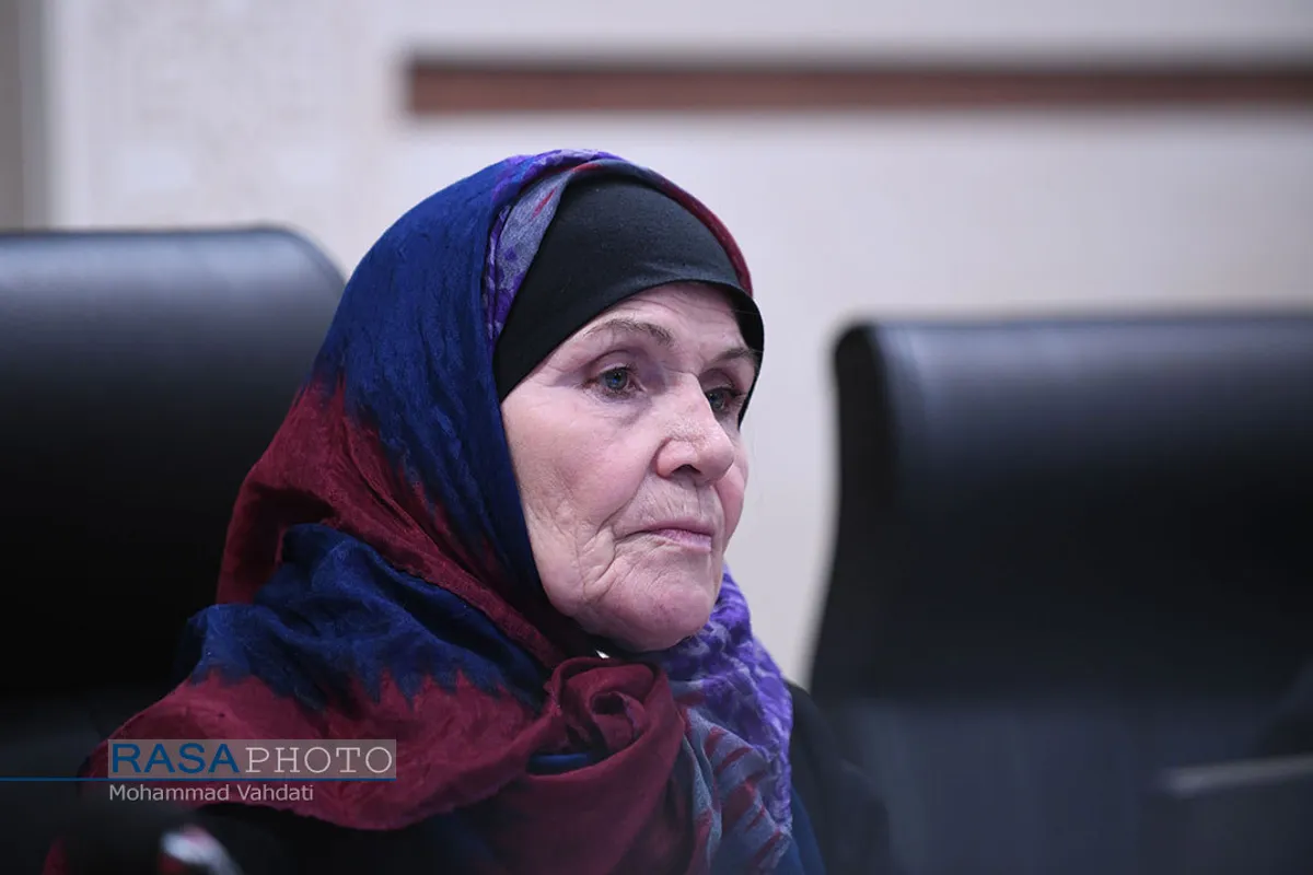 نشست تخصصی حاج قاسم در آثار فعالان رسانه&zwnj;ای اروپا و آمریکا