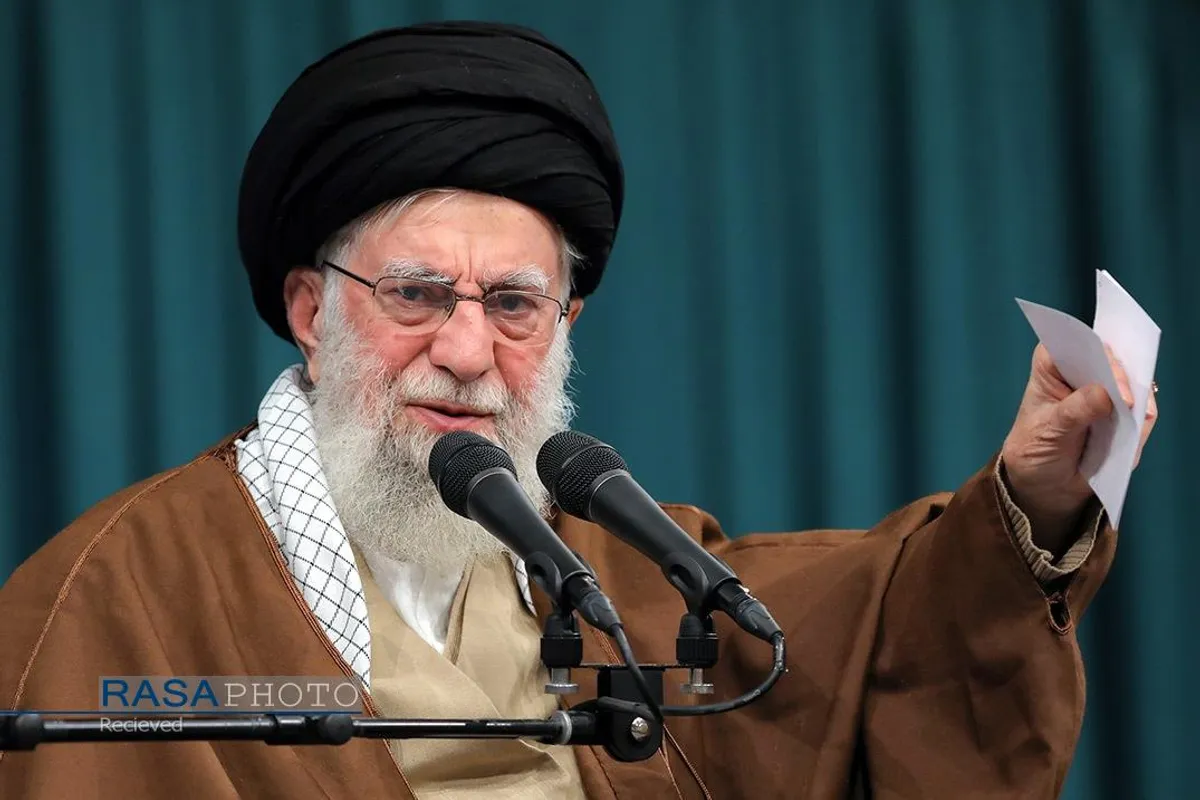 دیدار جمعی از خانواده&zwnj;های شهدای مدافع حرم و مقاومت در پنجمین سالگرد شهید سلیمانی با رهبر انقلاب