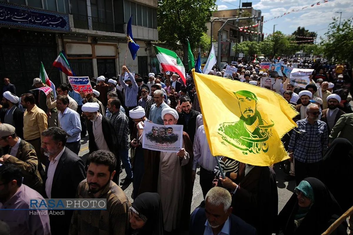 راهپیمایی مردم قم در حمایت از عملیات غرور آفرین وعده صادق