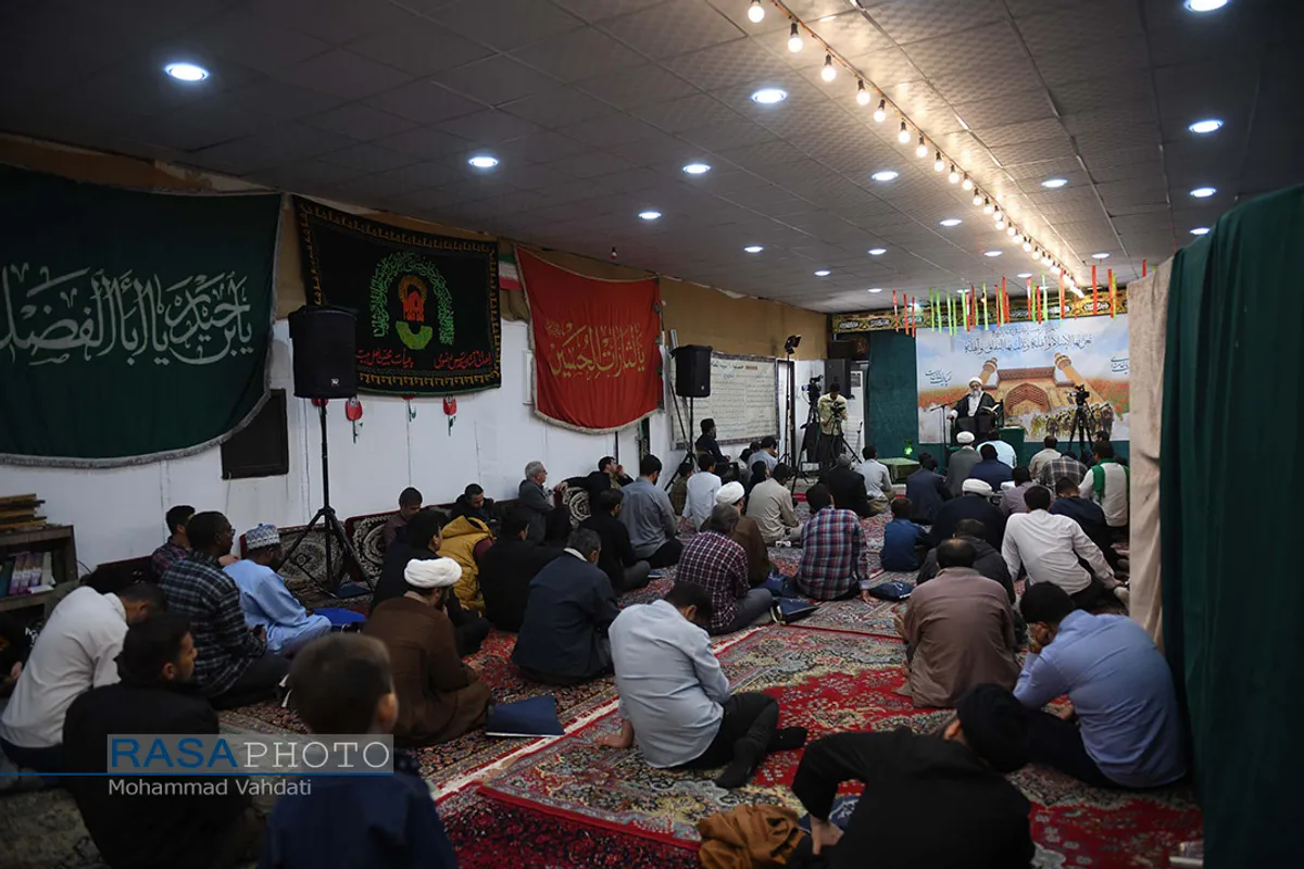 مناجات خوانی شب&zwnj;های ماه مبارک رمضان در هیئت محبین اهلبیت