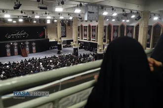 مراسم عزاداری شب عاشورای حسینی (علیه&zwnj;السلام) با حضور رهبر انقلاب
