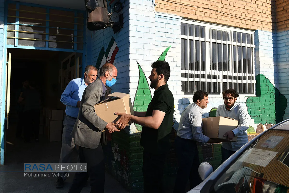 همکاری مدرسه و هیئت در رزمایش همدلی