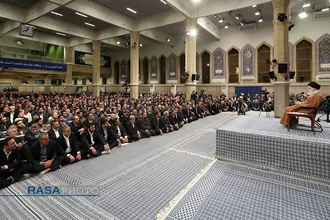 دیدار جمعی از تولیدکنندگان، کارآفرینان و فعالان اقتصادی با رهبر انقلاب