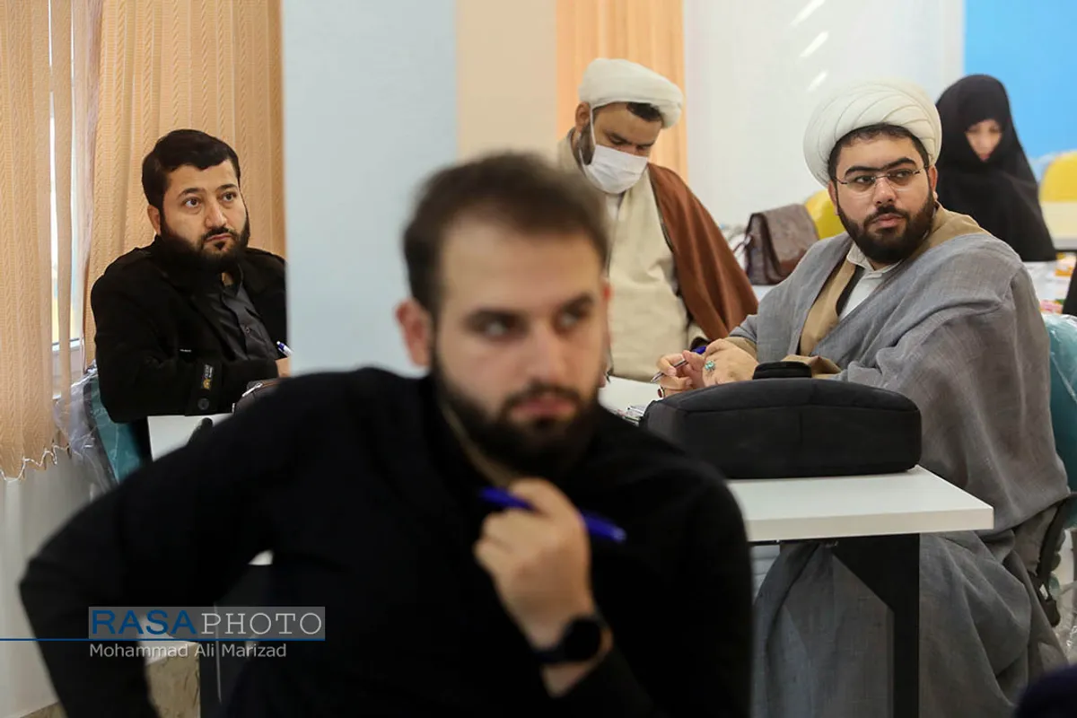 اولین جلسه کارگاهی "دوره کنشگری موثر در شبکه های اجتماعی"