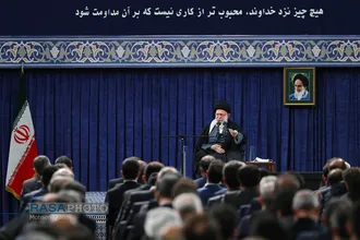 دیدار کارآفرینان، تولیدکنندگان و دانش بنیان&zwnj;ها با رهبر انقلاب