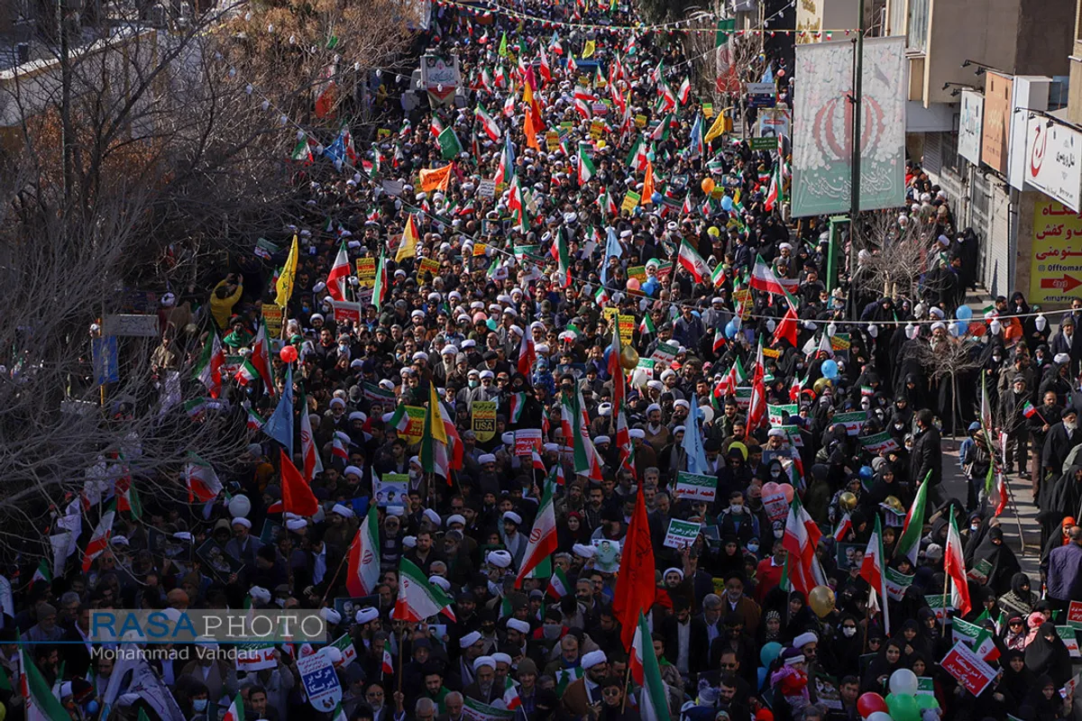 راهپیمایی باشکوه مردم قم در جشن پیروزی انقلاب