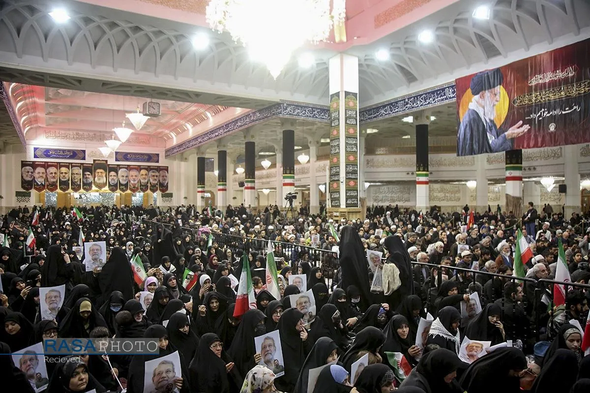 بزرگداشت شهید لاریجانی و وداع با پیکر مطهر شهید کیارش در حرم بانوی کرامت