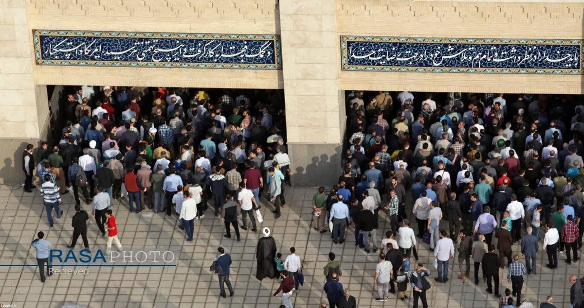 اقامه نماز عید سعید فطر به امامت رهبر معظم انقلاب