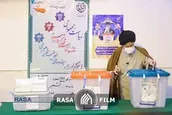 مردم سرنوشت کشور را به دست افراد دلسوز بسپارند