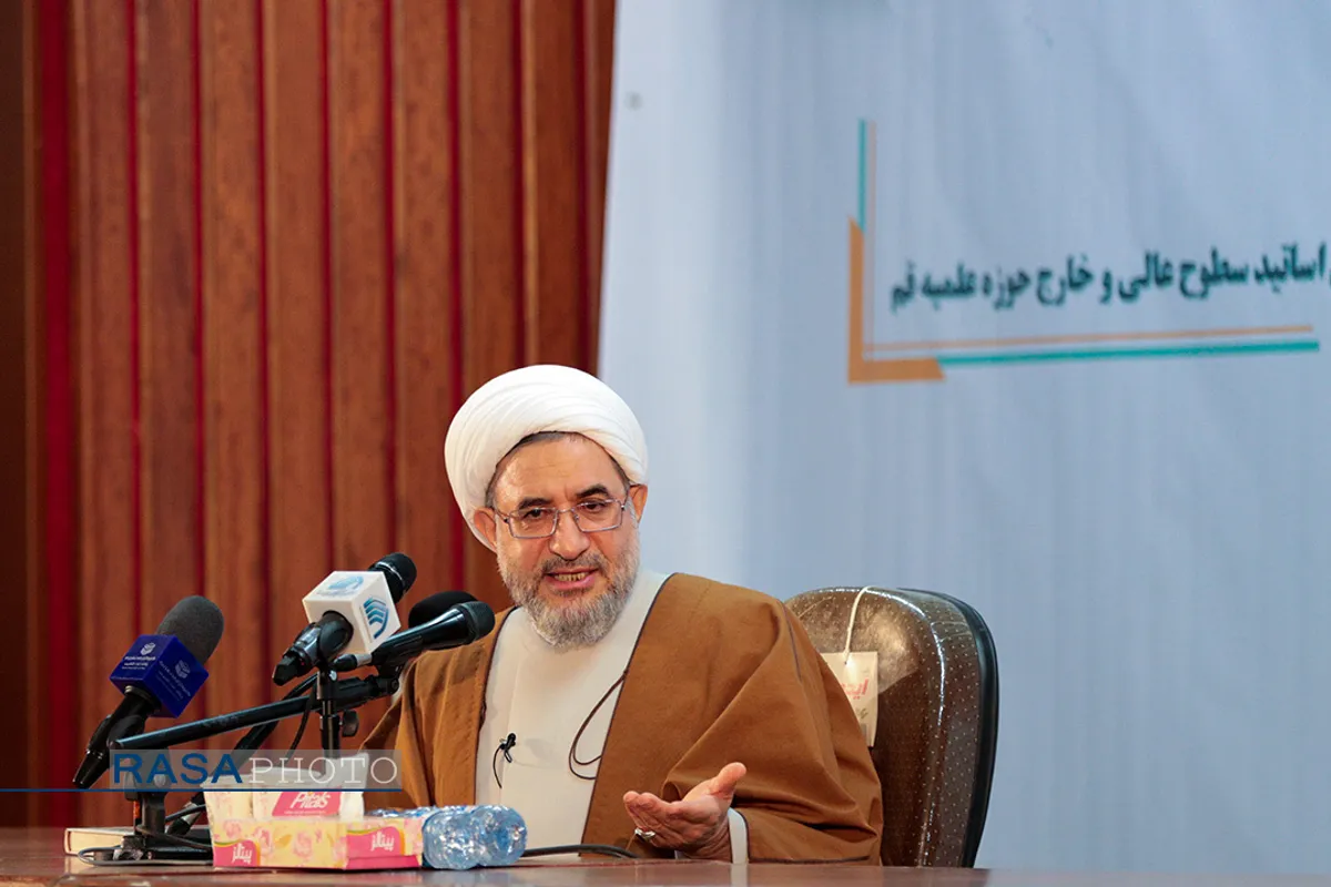 همایش حوزه و انقلاب اسلامی ؛ 40 سال همگامی با حضور و سخنرانی آیت الله اراکی و حجت الاسلام والمسلمین رئیسی