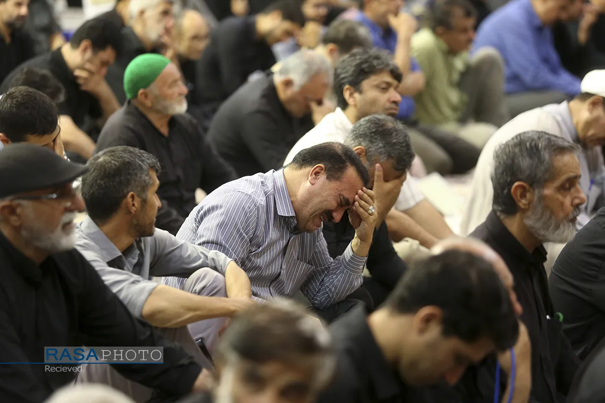 بزرگداشت رهبر شهید از سوی حضرت آیت&zwnj;الله سبحانی در حرم بانوی کرامت
