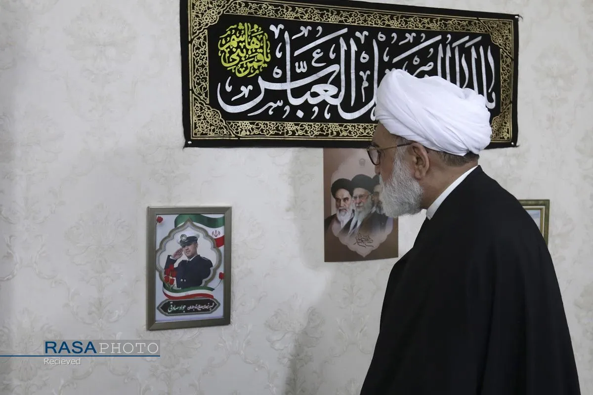 دیدار تولیت آستان قدس رضوی با خانواده شهدای ناوچه دنا