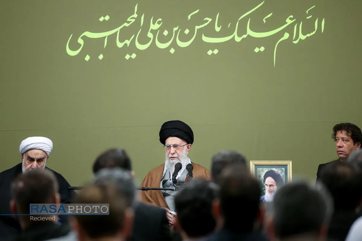 دیدار شاعران و اهالی فرهنگ و ادب فارسی با رهبر انقلاب