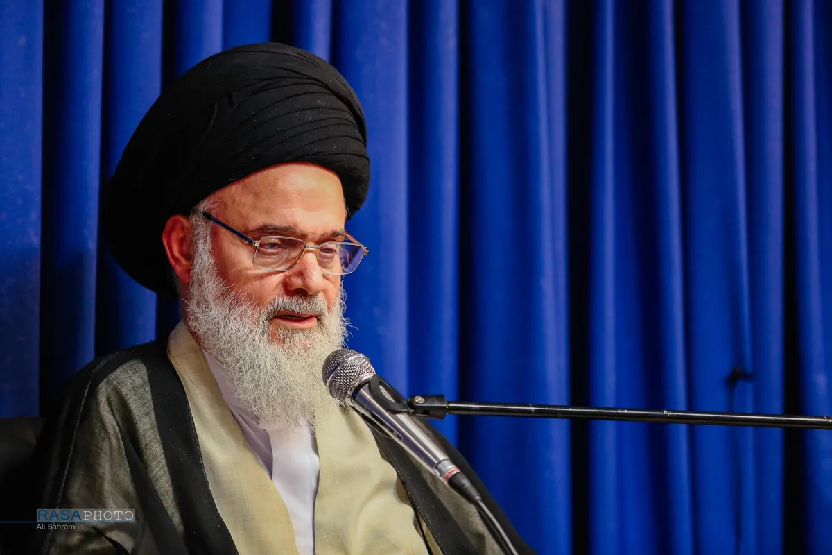 نشست طلاب و فضلای استان همدانی با حضور رئیس جامعه مدرسین