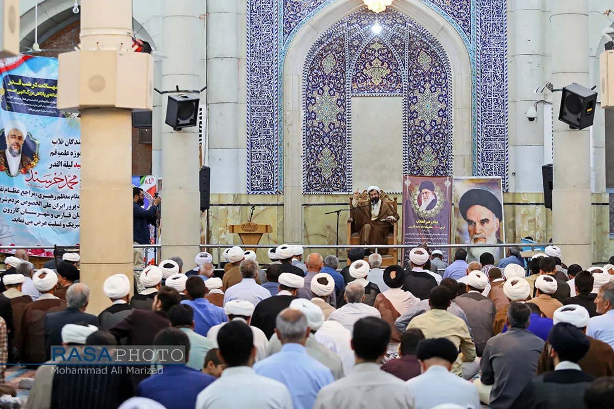 مراسم بزرگداشت امام جمعه شهید کازرون حجت الاسلام والمسلمین خرسند