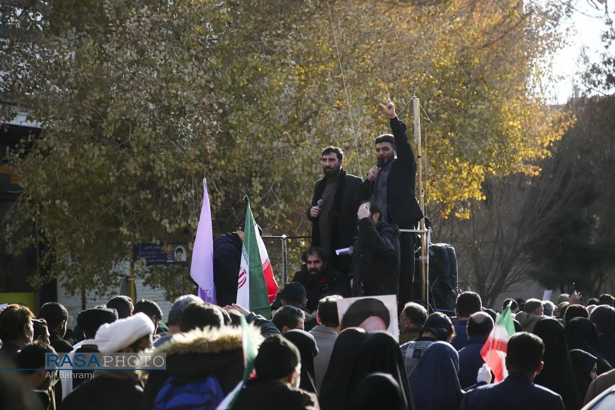 راهپیمایی اتحاد در یوم الله ۲۲ دی ماه در قم