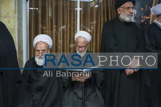 گرامیداشت رهبر شهید انقلاب در بیت حضرت آیت الله نوری همدانی