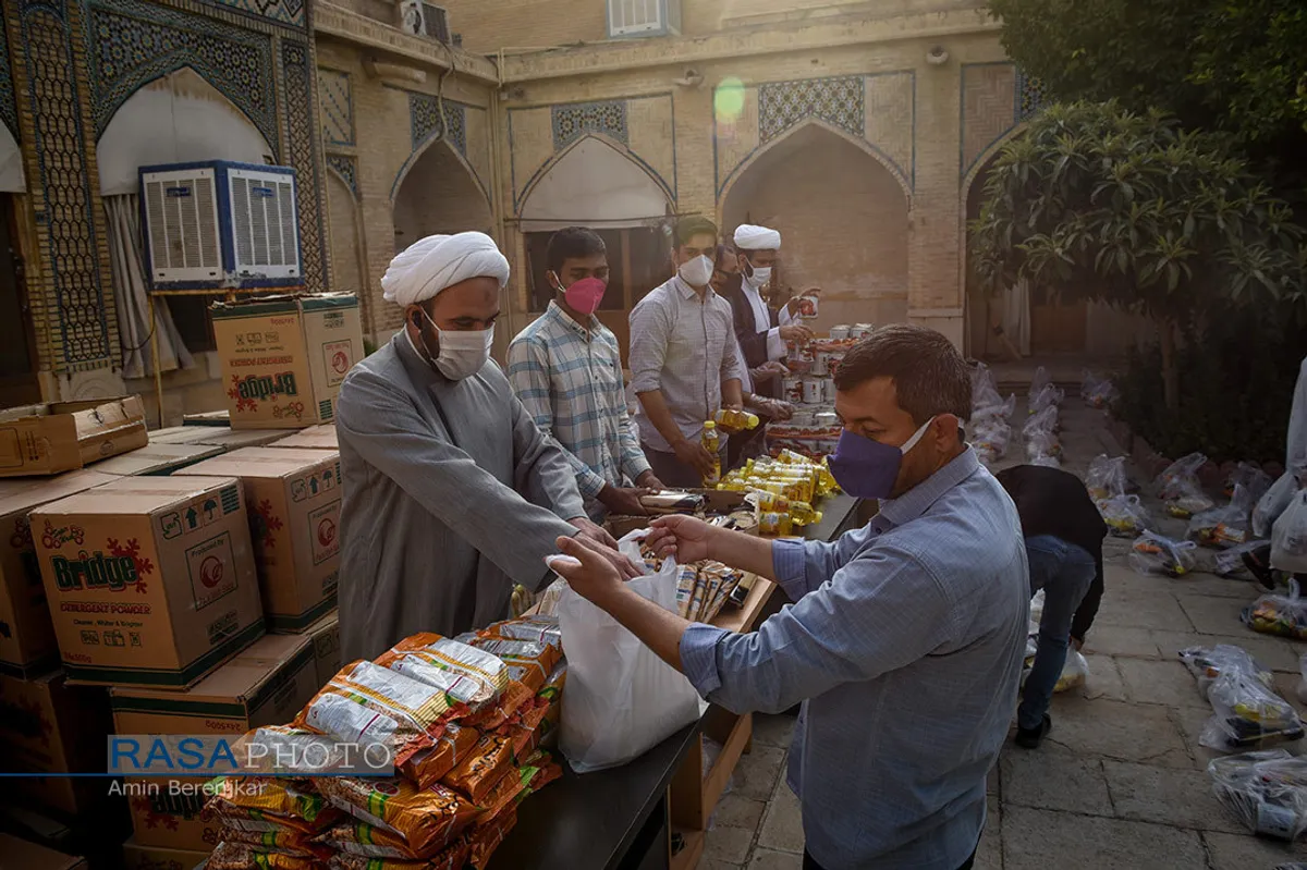 لبیک طلاب حوزه علمیه منصوریه شیراز&lrm; به فرمان مقام معظم رهبری