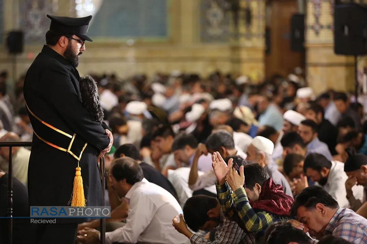 مراسم قرائت دعای عرفه امام حسین (ع) در مسجد جمکران